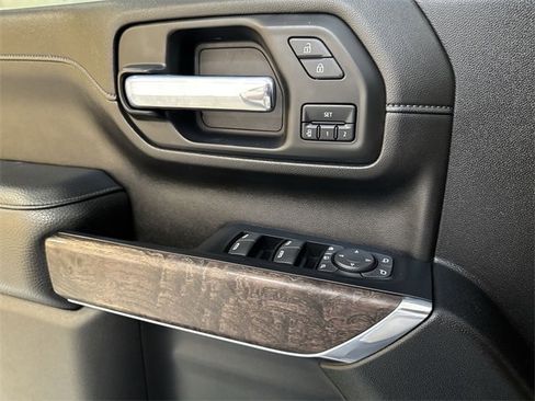 Certified 2023 GMC Sierra 2500 Denali w/ Denali Ultimate Package image 24