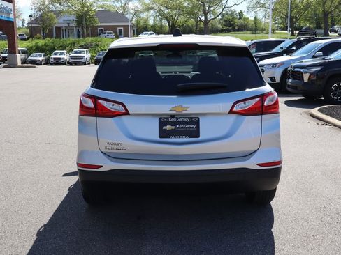Used 2020 Chevrolet Equinox LS w/ LS Convenience Package FWD image 29
