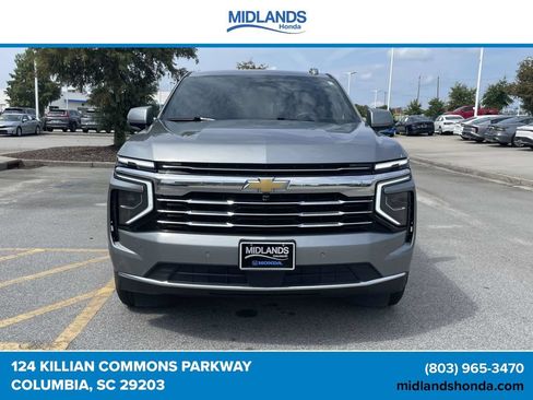 Used 2025 Chevrolet Tahoe LT AWD/4WD image 2