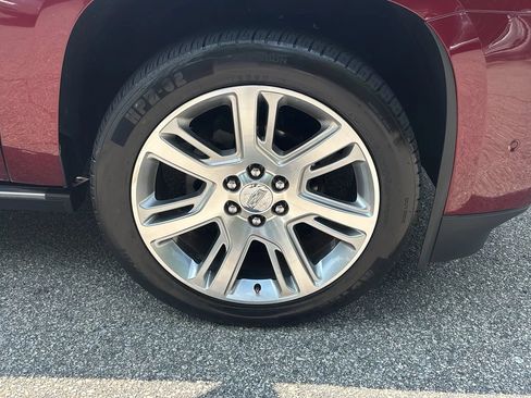 Used 2018 Cadillac Escalade Premium Luxury AWD/4WD image 30