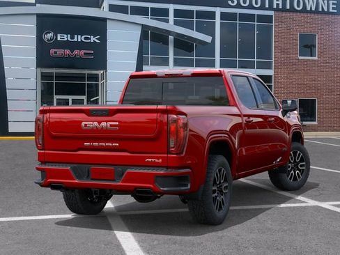 Used 2023 GMC Sierra 1500 AT4 w/ AT4 Premium Package AWD/4WD image 4