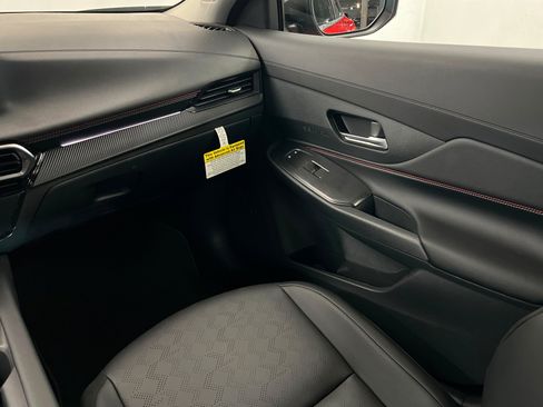 New 2026 Nissan Sentra SR w/ SR Premium Package FWD image 10