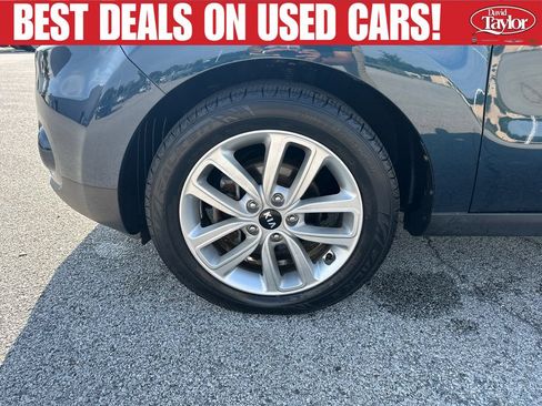 Used 2017 Kia Soul + FWD image 18