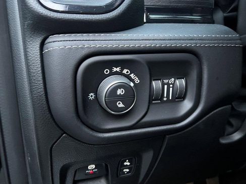 Certified 2023 RAM 1500 Limited w/ Cold Weather Group image 35