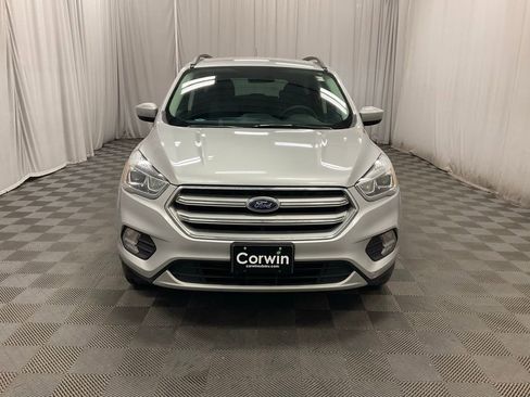 Used 2017 Ford Escape SE w/ Equipment Group 201A image 2