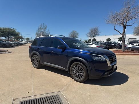Used 2022 Nissan Pathfinder SL w/ SL Premium Package image 8