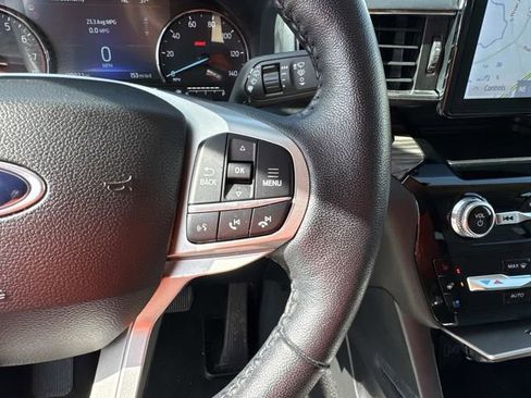 Used 2023 Ford Explorer Limited image 27