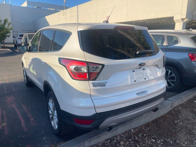 Used 2017 Ford Escape SE AWD/4WD image 3