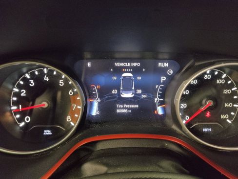Used 2017 Jeep Compass Trailhawk w/ Popular Equipment Group AWD/4WD image 23