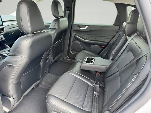 New 2025 Ford Escape SE image 32