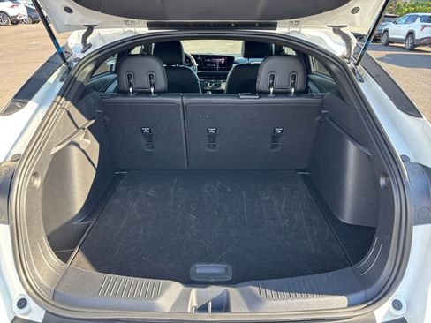 Used 2025 Buick Envista Preferred FWD image 30