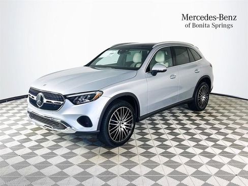 Used 2026 Mercedes-Benz GLC 300 4MATIC image 3