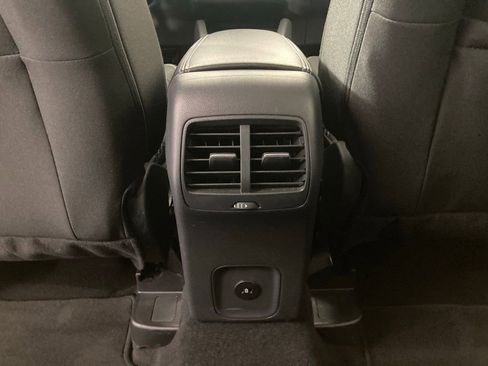 Used 2025 Ford Escape Active AWD/4WD image 17
