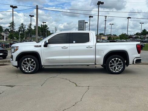 Used 2019 GMC Sierra 1500 Denali w/ Denali Ultimate Package AWD/4WD image 9