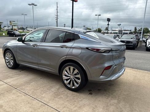 Used 2025 Buick Envista Avenir FWD image 3