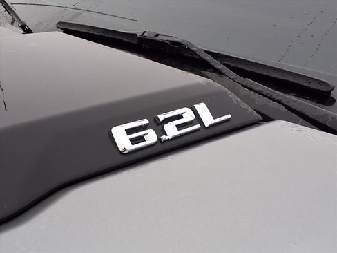 Used 2023 Chevrolet Silverado 1500 ZR2 w/ Technology Package image 34