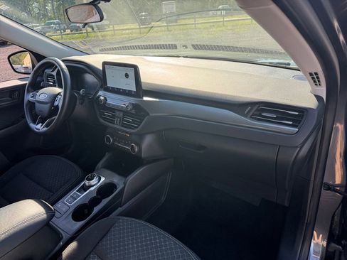 Certified 2024 Ford Escape Active AWD/4WD image 17