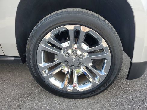 Used 2020 Chevrolet Tahoe Premier w/ Premier Plus Edition RWD image 5