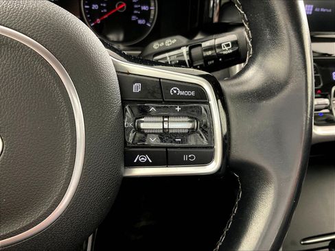 Used 2021 Kia Sorento S FWD image 13