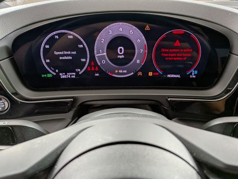 Certified 2024 Porsche Cayenne Coupe AWD/4WD image 14