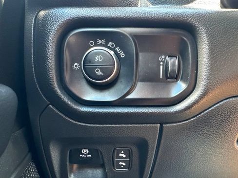 Used 2023 RAM 1500 Big Horn AWD/4WD image 11