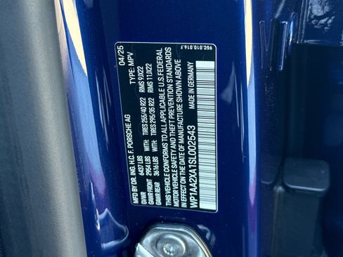 Certified 2025 Porsche Macan 4 Electric AWD/4WD image 29