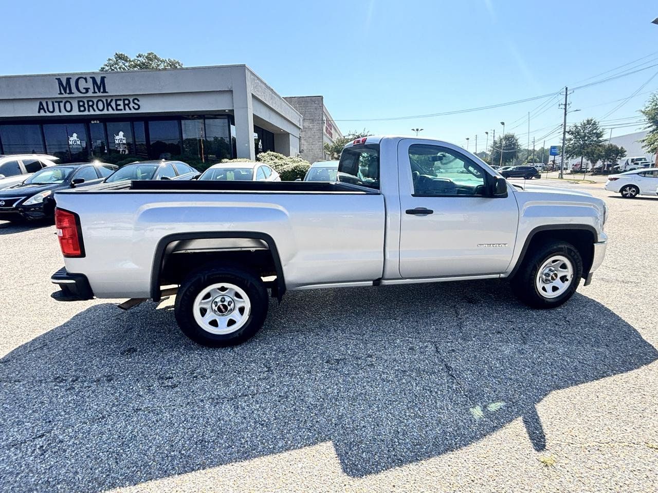 Used 2018 GMC Sierra 1500 2WD Regular Cab image 32