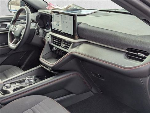 Used 2025 Ford Explorer ST-Line image 25
