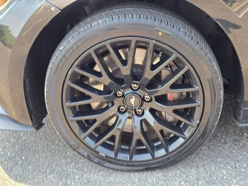 Used 2015 Ford Mustang GT w/ GT Performance Package RWD image 9