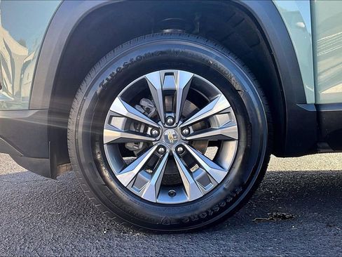 Used 2025 Chevrolet Equinox LT w/ Safety and Technology Package image 32