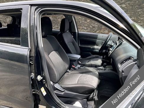 Used 2020 Mitsubishi Outlander Sport SE AWD/4WD image 7