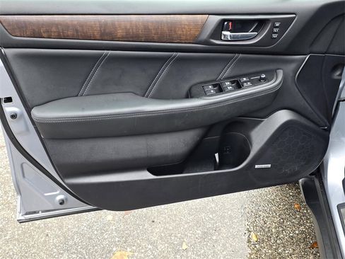 Used 2019 Subaru Outback 2.5i Limited image 36