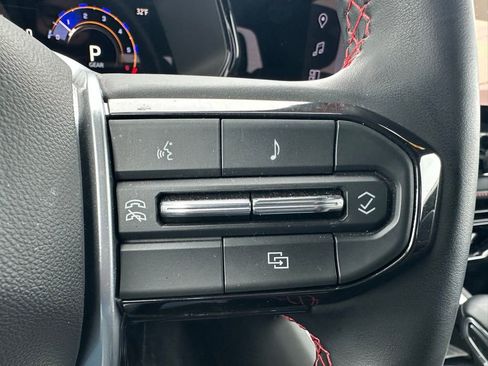 Used 2024 Chevrolet Colorado Z71 w/ Z71 Convenience Package 2 image 27