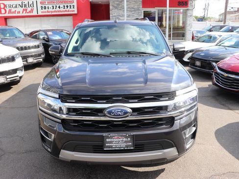 Used 2024 Ford Expedition Max Limited AWD/4WD image 9