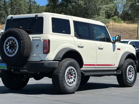 New 2026 Ford Bronco Outer Banks w/ Sasquatch Package AWD/4WD image 5
