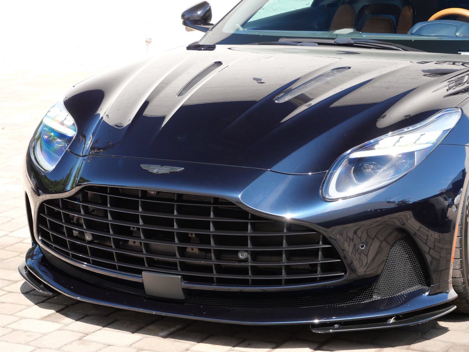 Used 2024 Aston Martin DB12 Coupe RWD image 18
