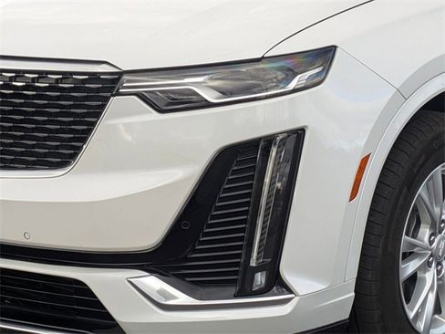 Used 2023 Cadillac XT6 Luxury image 9