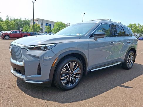 Certified 2026 INFINITI QX60 Luxe w/ Cargo Package AWD/4WD image 3