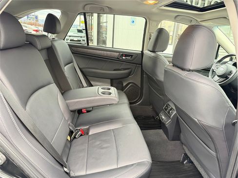 Used 2018 Subaru Outback 2.5i Limited image 34