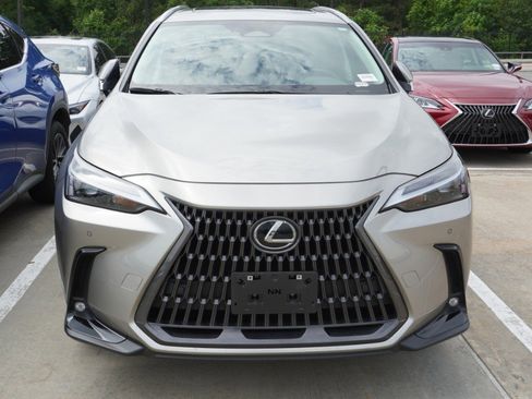 Used 2025 Lexus NX 250 FWD w/ Accessory Package (Z1) image 2