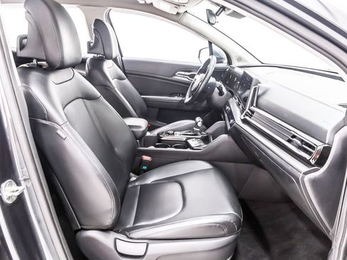 Used 2023 Kia Sportage EX FWD image 32