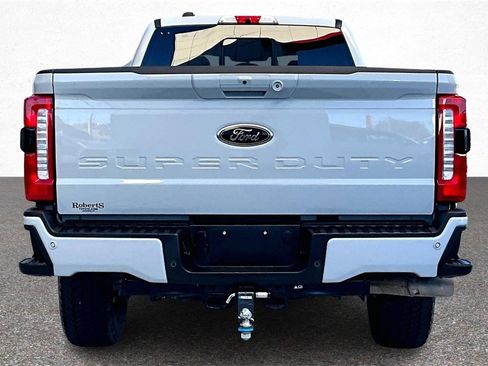 Used 2025 Ford F250 Lariat w/ Black Appearance Package image 6