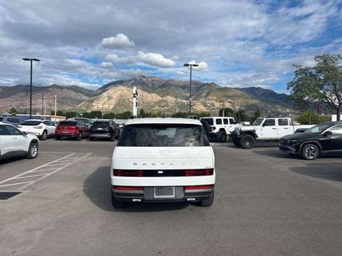 Used 2025 Hyundai Santa Fe Limited image 6