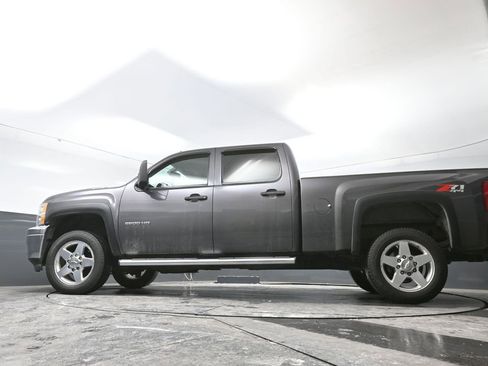 Used 2011 Chevrolet Silverado 2500 LT w/ Interior Plus Package image 62