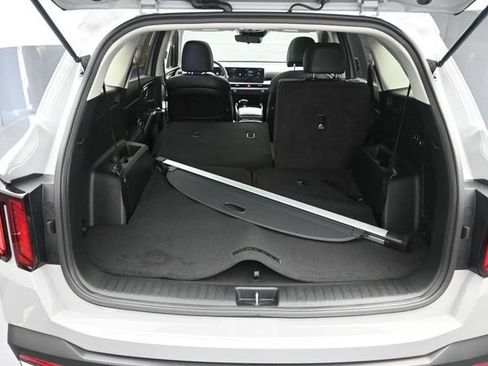 Used 2025 Kia Sorento S w/ Panoramic Sunroof Package FWD image 24