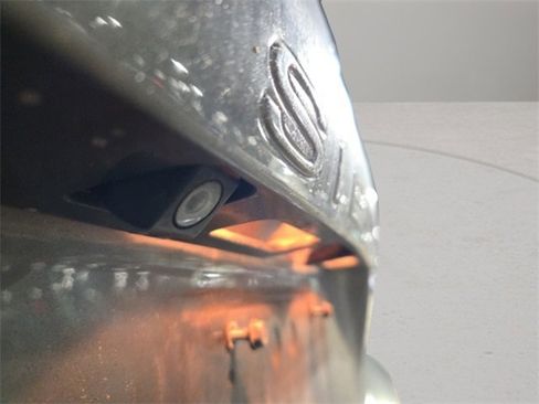 Used 2011 Toyota Sienna LE image 19