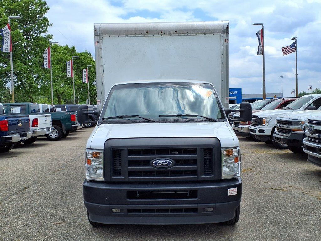 Used 2022 Ford E-350 and Econoline 350 Super Duty w/ Power Windows & Locks Group RWD image 2