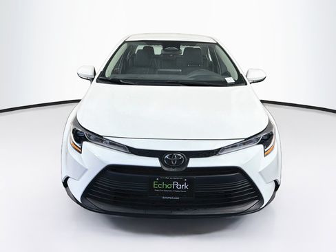 Used 2026 Toyota Corolla LE FWD image 2