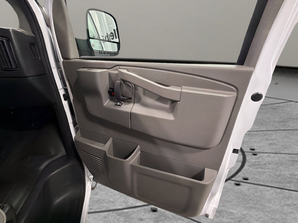Used 2025 GMC Savana 2500 w/ Driver Convenience Package RWD image 14