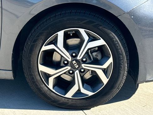 Used 2021 Kia Forte LXS image 11